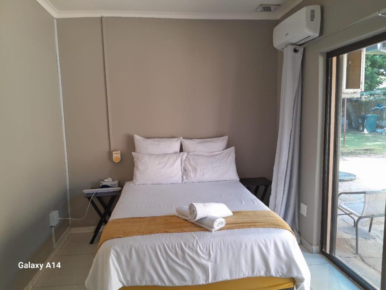Bed and Breakfast Nqabanqaba Richards Bay Habitación foto